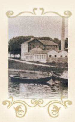 Una cartolina storica che raffigura il naviglio e la Formaggeria